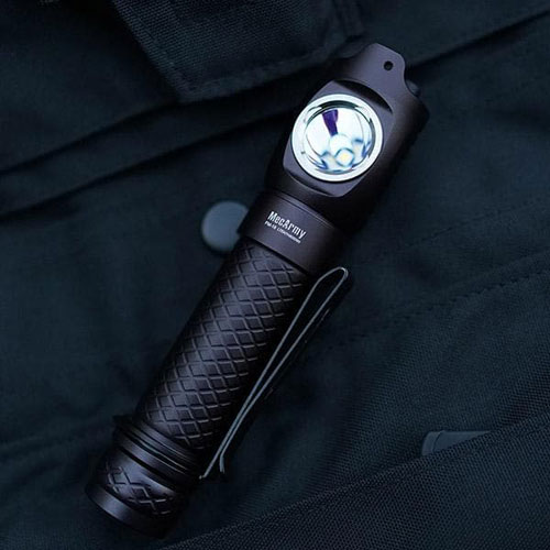 맥아미_듀얼스위치 820루멘 충전식라이트_FM18